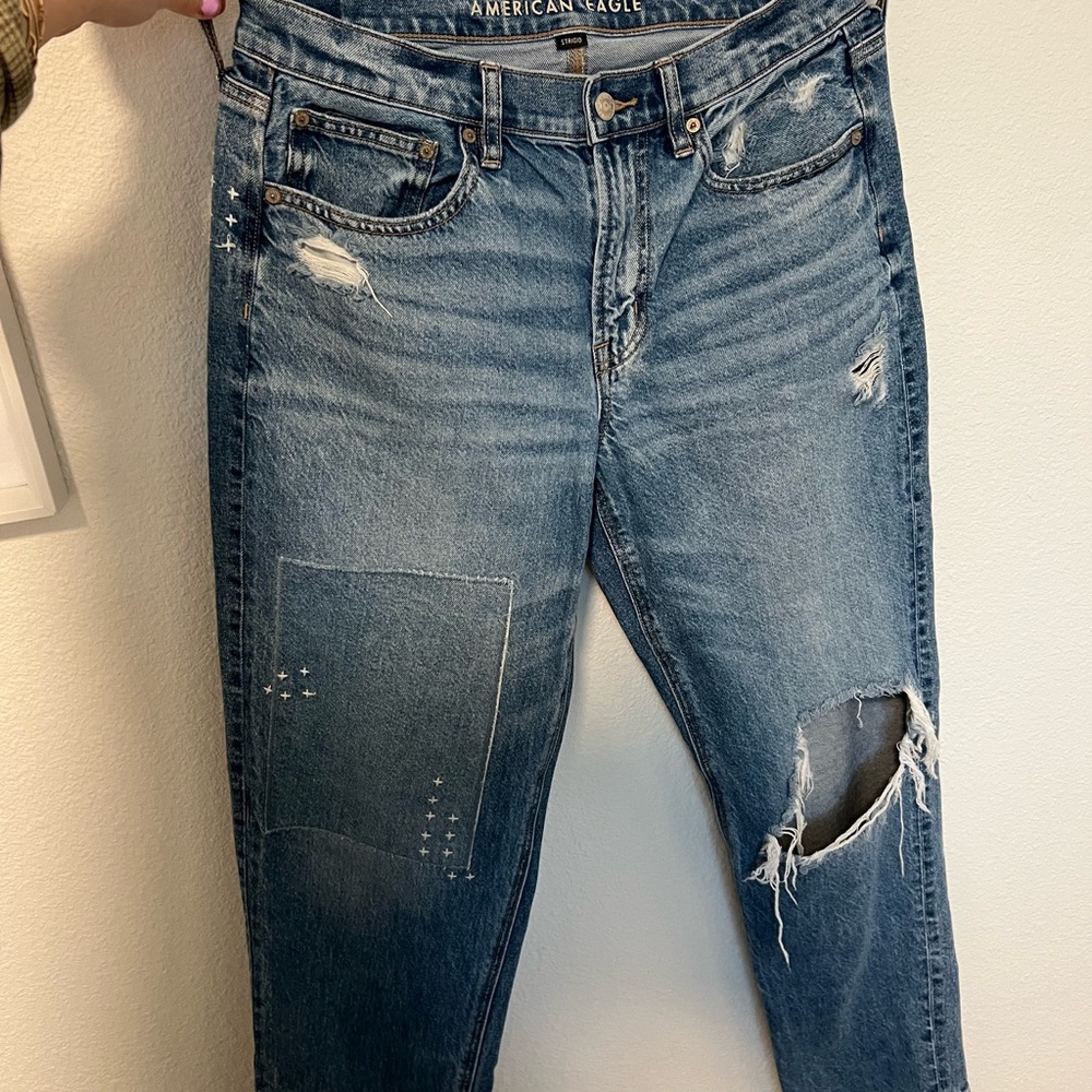 American Eagle Outfitters Women's 90s Straight distressed size 8